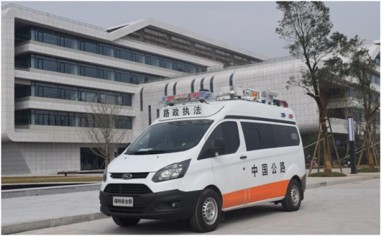 與疫情賽跑！“六合造”救護(hù)車奔赴抗疫一線